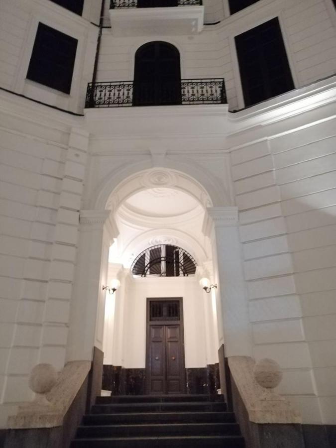 Fafgrandsuitenapoli Bagian luar foto