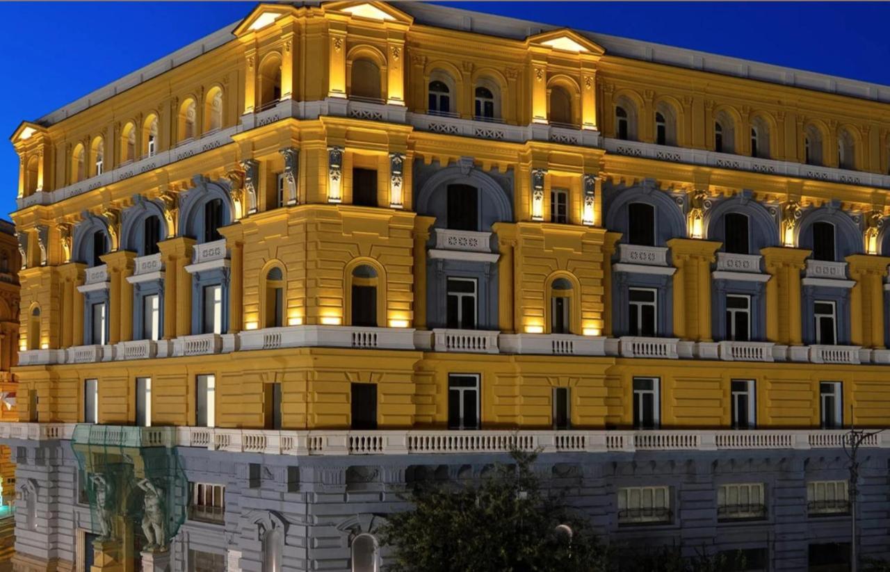 Fafgrandsuitenapoli Bagian luar foto
